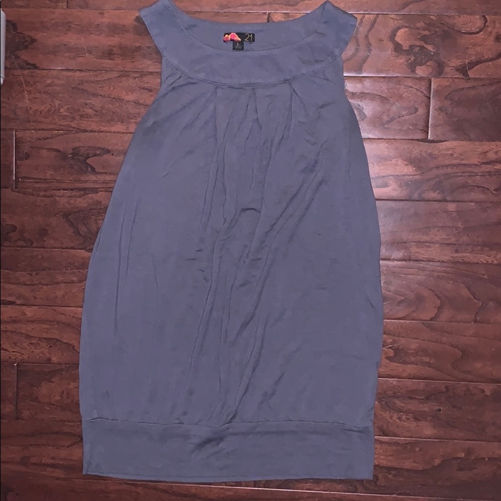 Sleeveless tunic